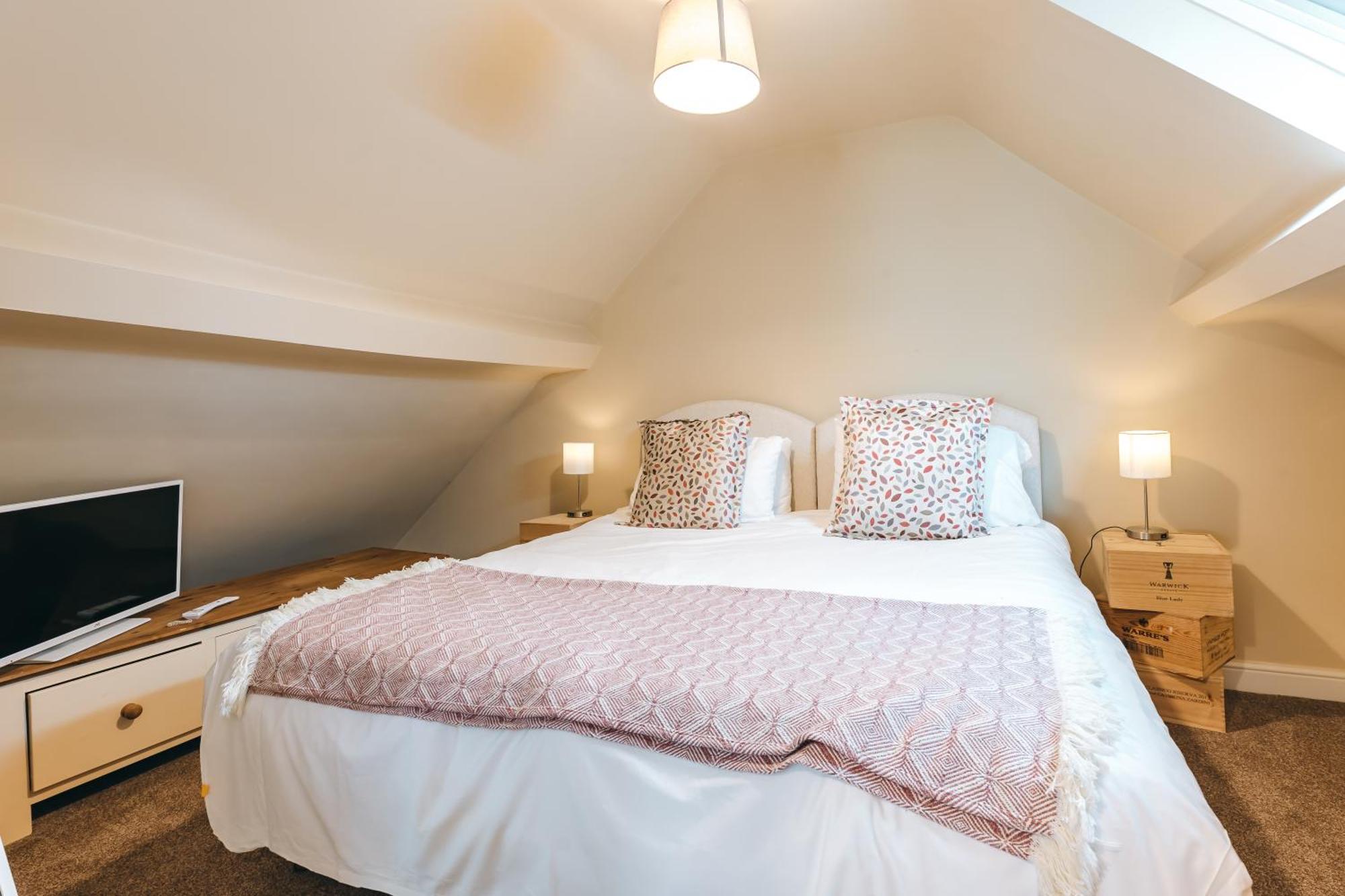 High Grosvenor House With Rose And Heath Cottages Bridgnorth Exteriör bild