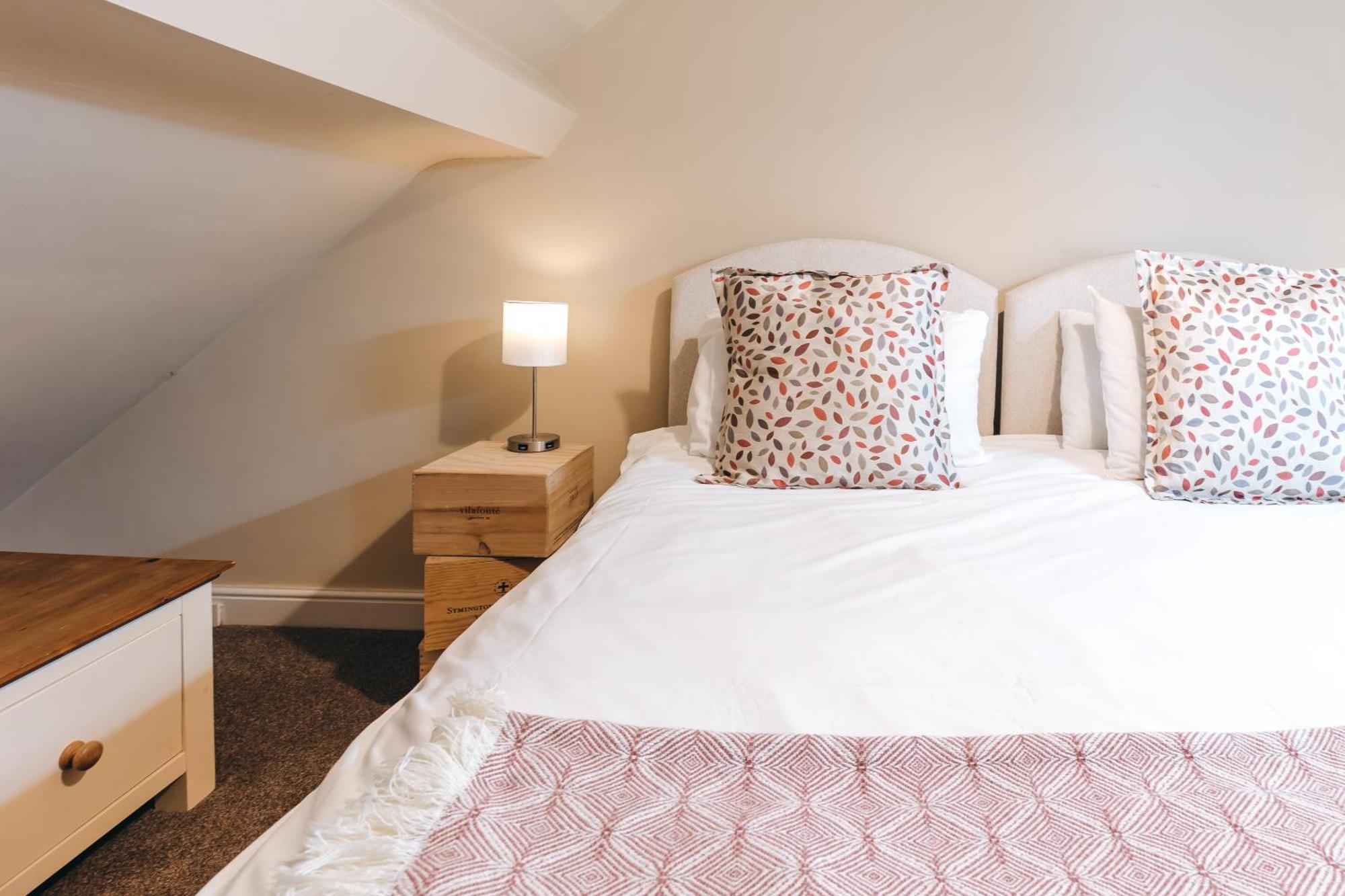 High Grosvenor House With Rose And Heath Cottages Bridgnorth Exteriör bild