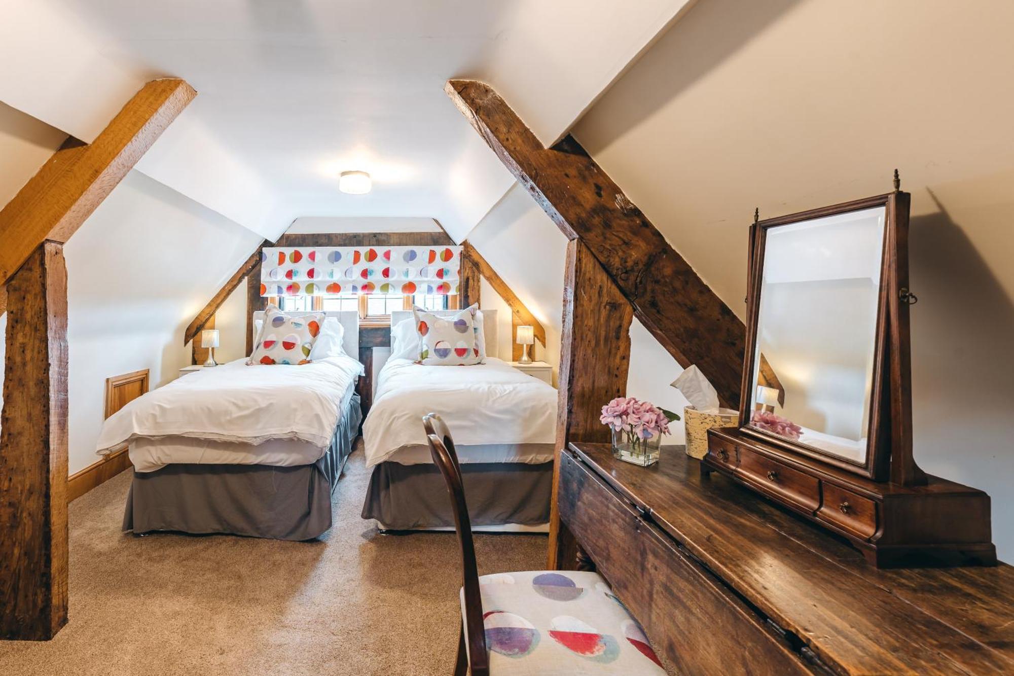 High Grosvenor House With Rose And Heath Cottages Bridgnorth Exteriör bild
