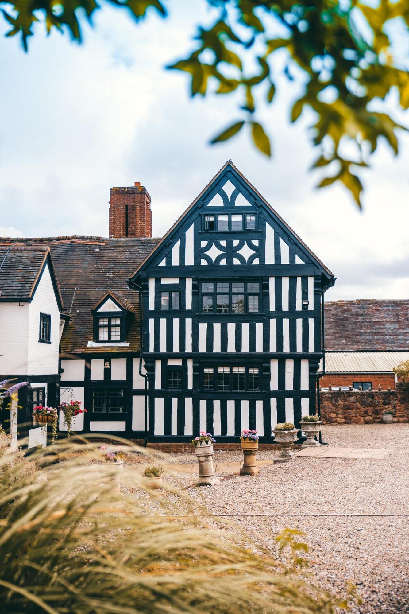 High Grosvenor House With Rose And Heath Cottages Bridgnorth Exteriör bild
