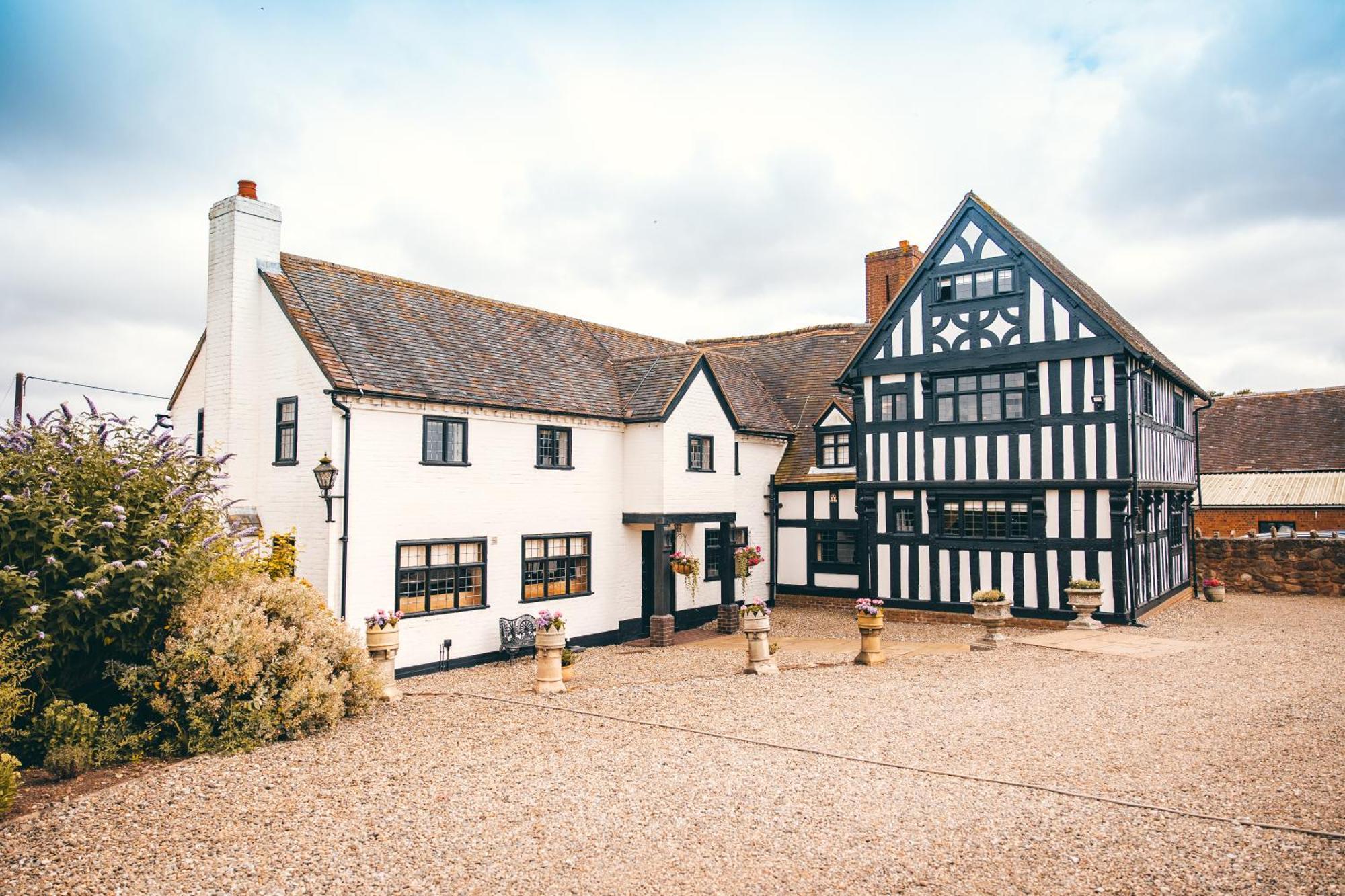 High Grosvenor House With Rose And Heath Cottages Bridgnorth Exteriör bild